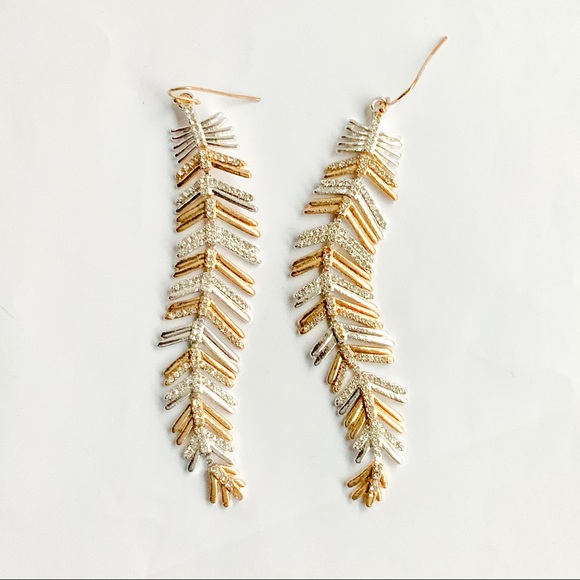 Forever 21 Jewelry - 🆕 Long Silver Gold Rhinestone Feather Earrings